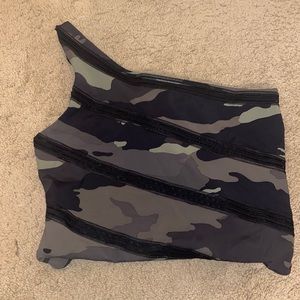 Camo body suit size medium